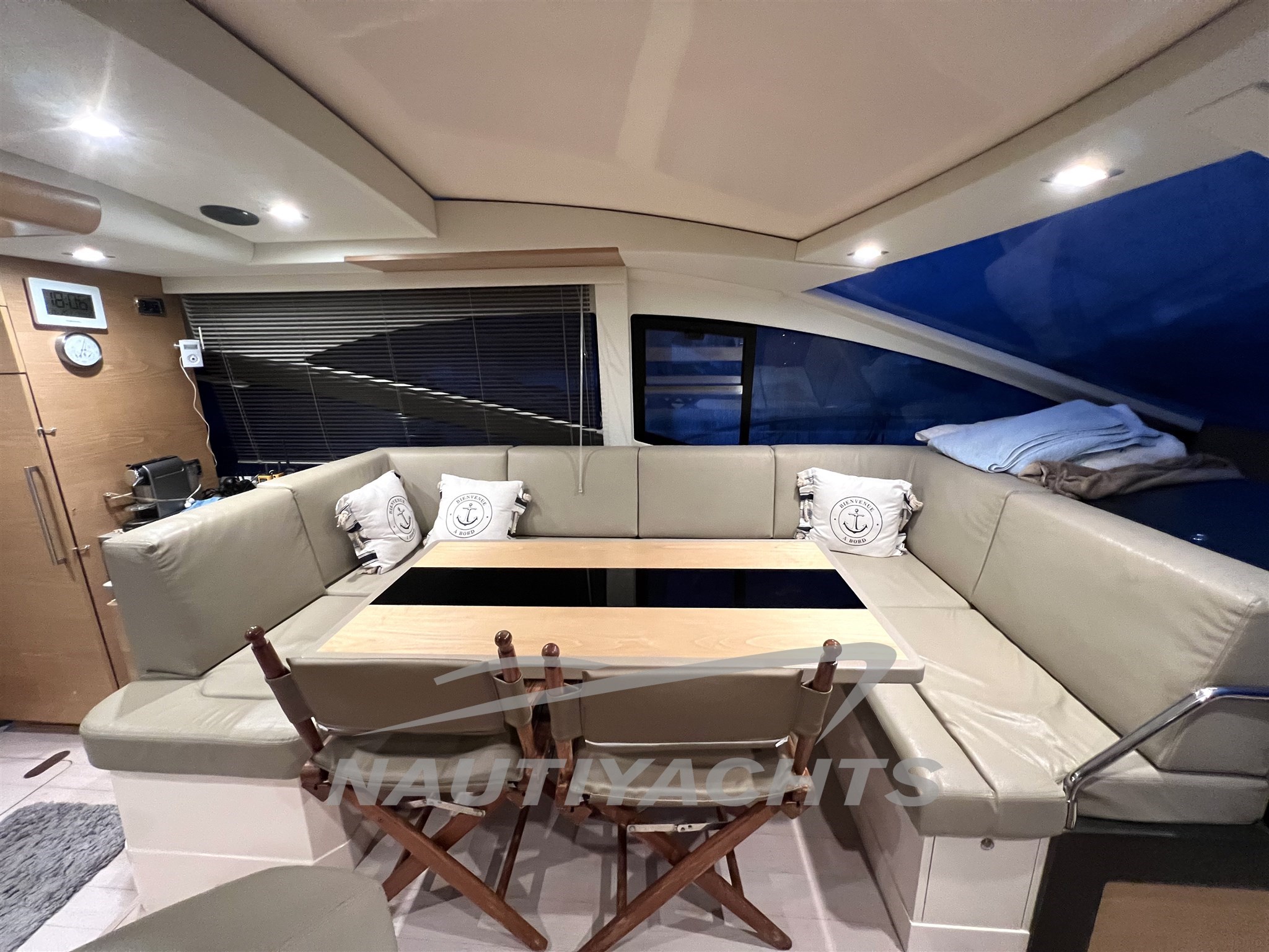 slider 7 Queens Yachts  50 HT